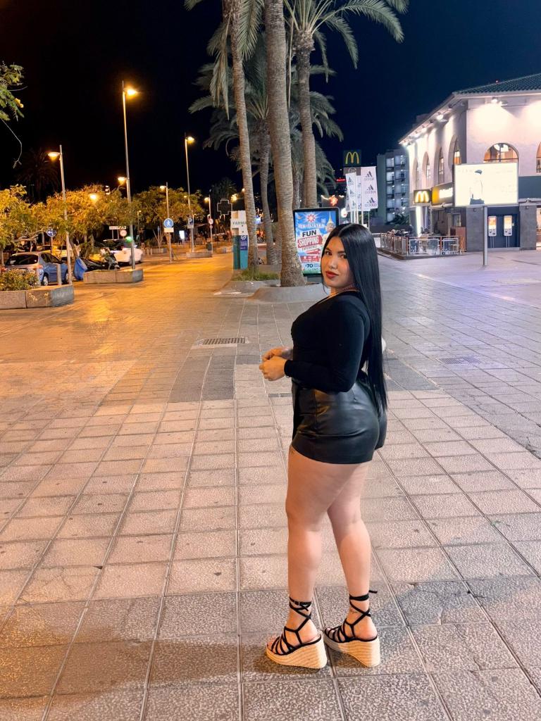Chica busca chico en Tenerife: 