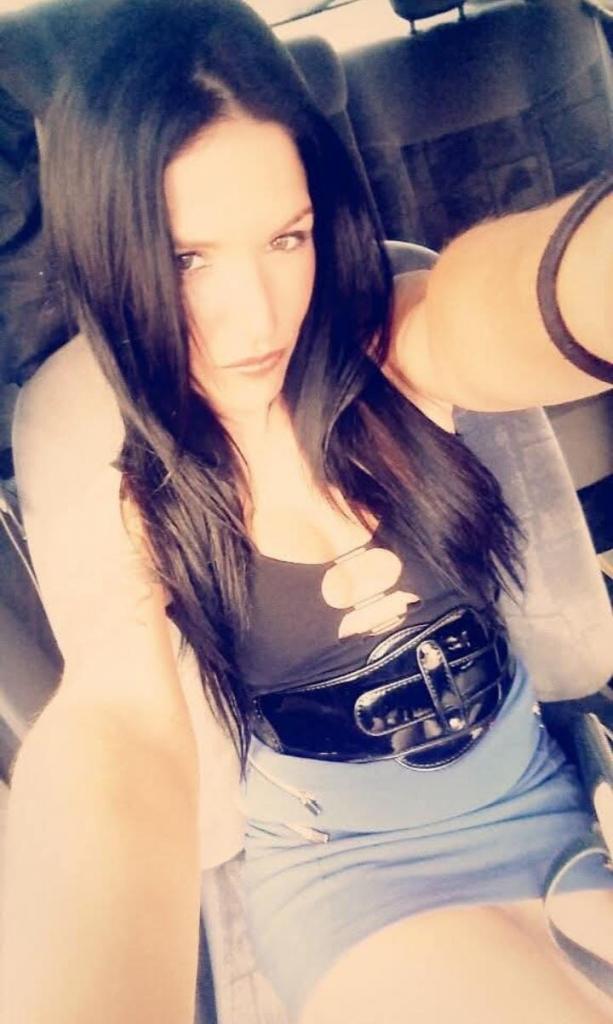 617969907: Chica busca chico en Málaga