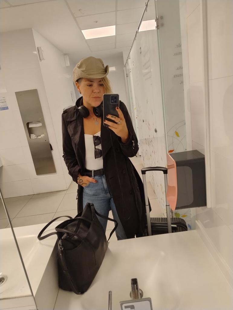 623039149: Chica busca chico en Álava