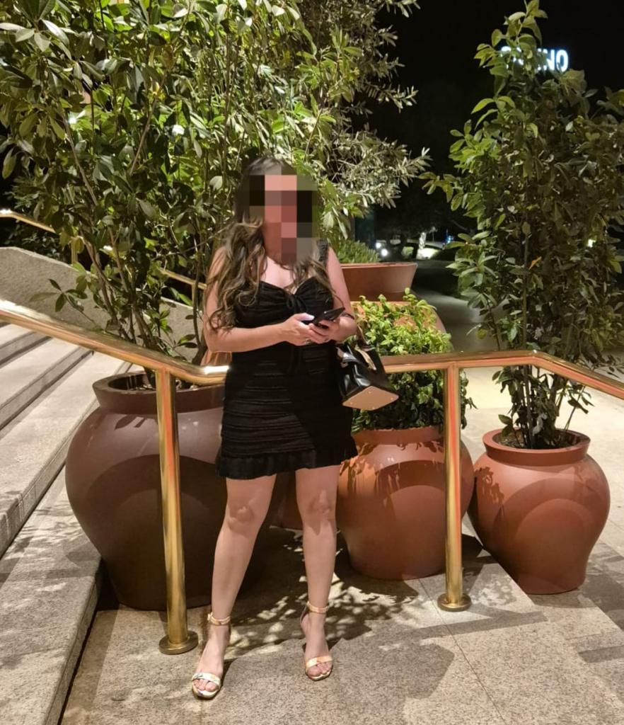 745026796: Chica busca chico en Madrid