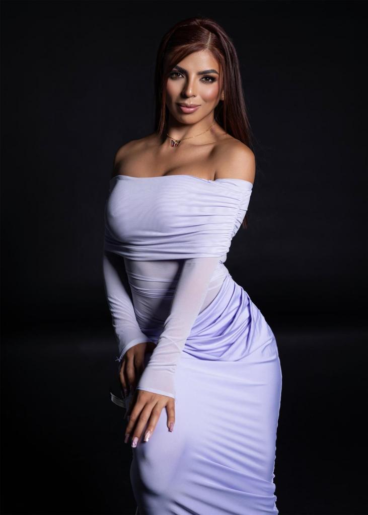 632396635: Chica busca chico en Barcelona