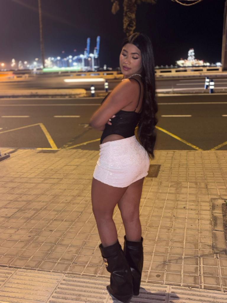 666314466: Chica busca chico en Ibiza