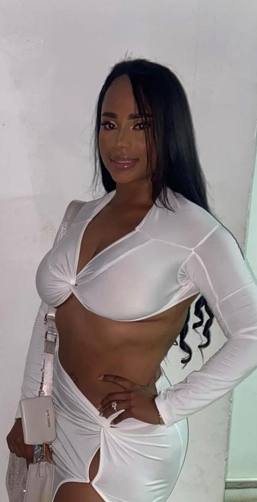 632298867: Chica busca chico en Ibiza