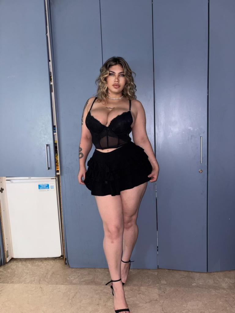 631234166: Chica busca chico en Sevilla