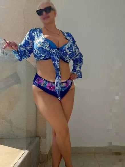 614257030: Chica busca chico en Barcelona