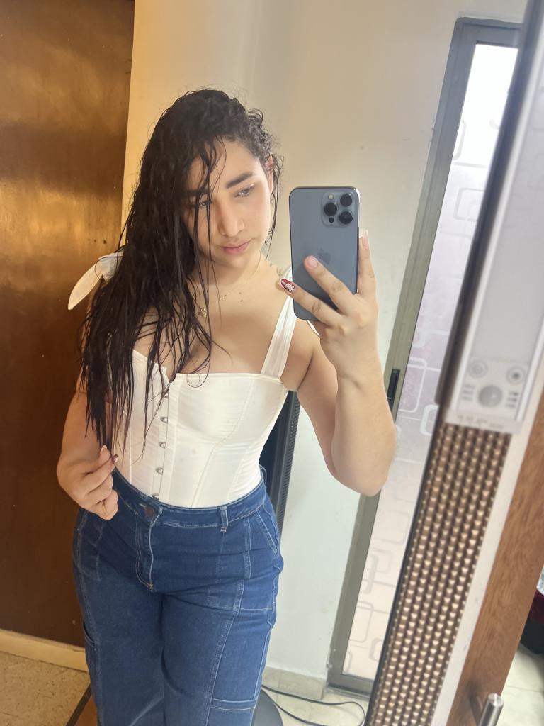 613214678: Chica busca chico en Tarragona