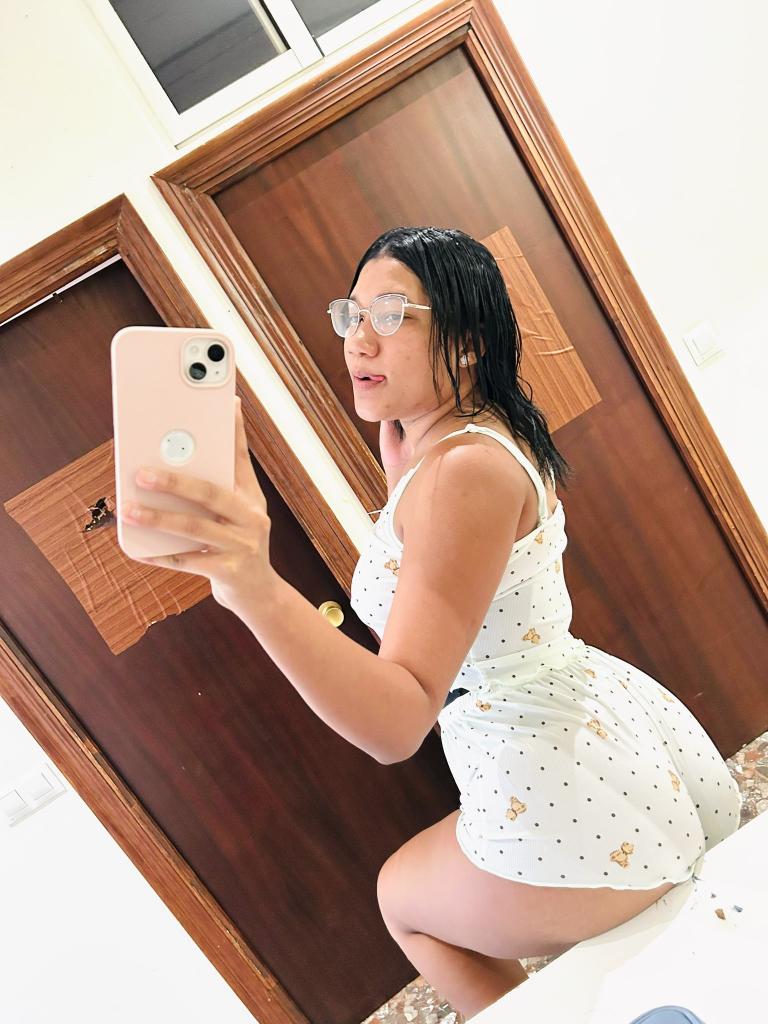 632226978: Chica busca chico en Gerona