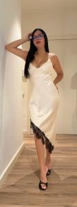 690695843: Chica busca chico en Barcelona