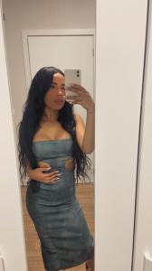 631443241: Chica busca chico en Ibiza