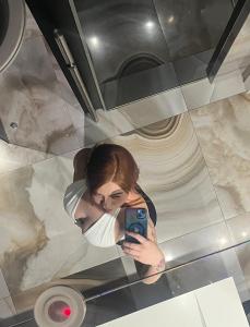 631168270: Chica busca chico en Barcelona