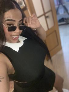 613898305: Chica busca chico en Alicante