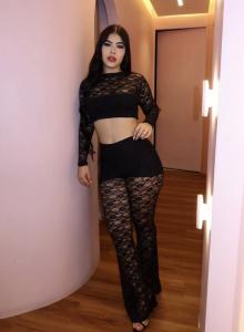 613880187: Chica busca chico en Barcelona