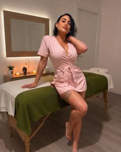 648981770: Chica busca chico en Pontevedra