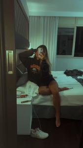 657658596: Chica busca chico en Sevilla