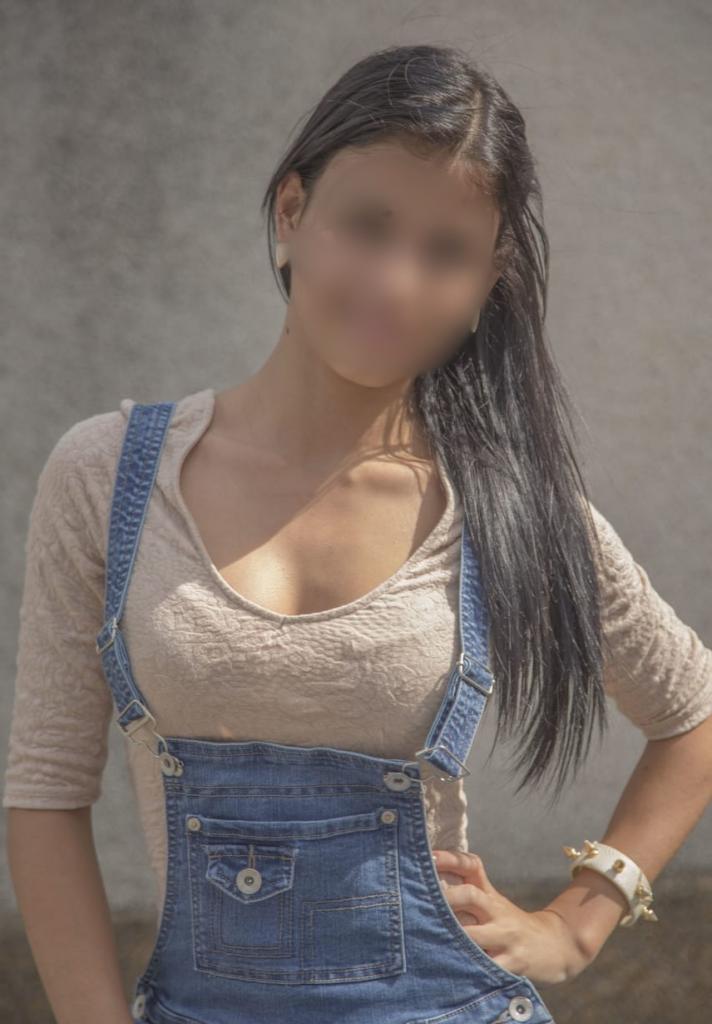633222541: Chica busca chico en La Coruña