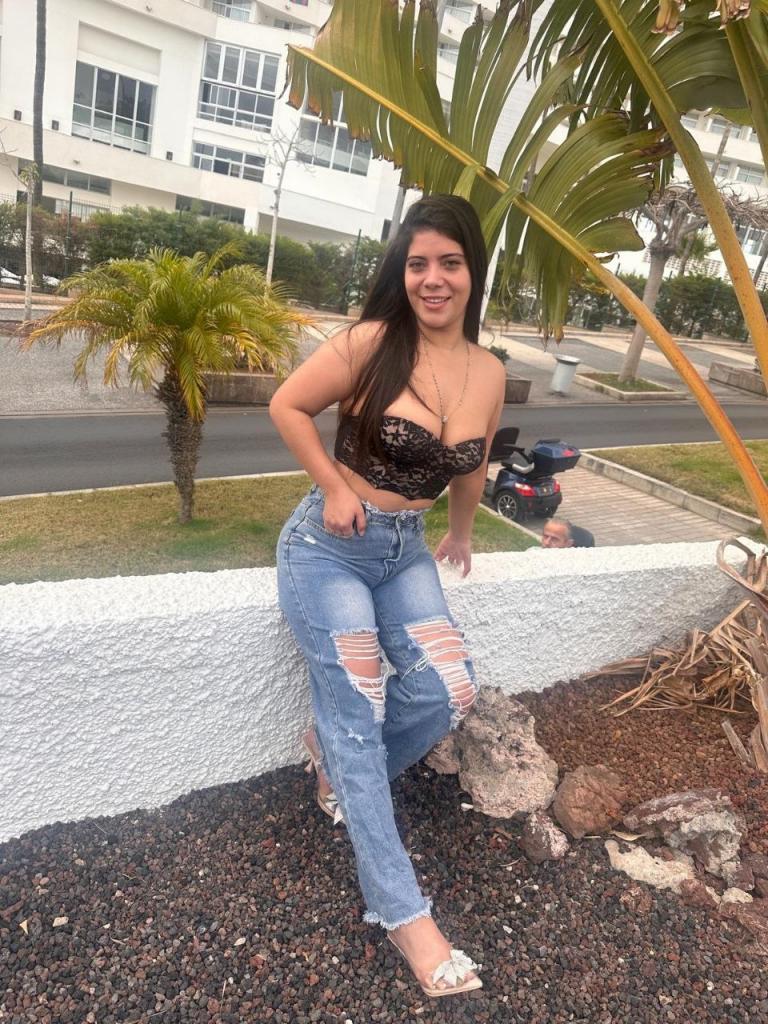 Chica busca chico en Tenerife: 