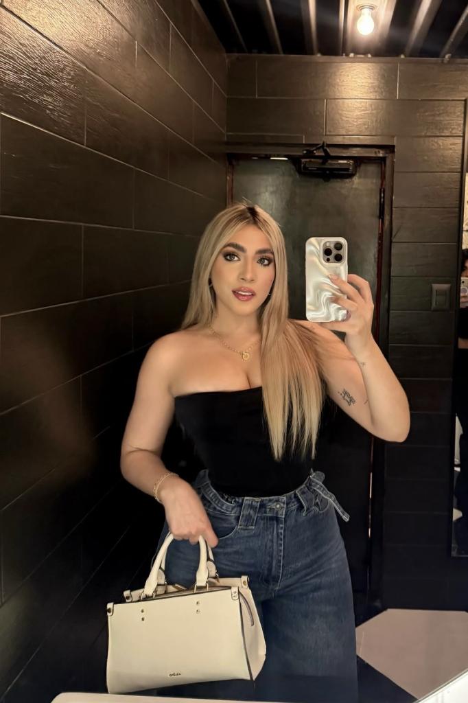 617234367: Chica busca chico en La Coruña