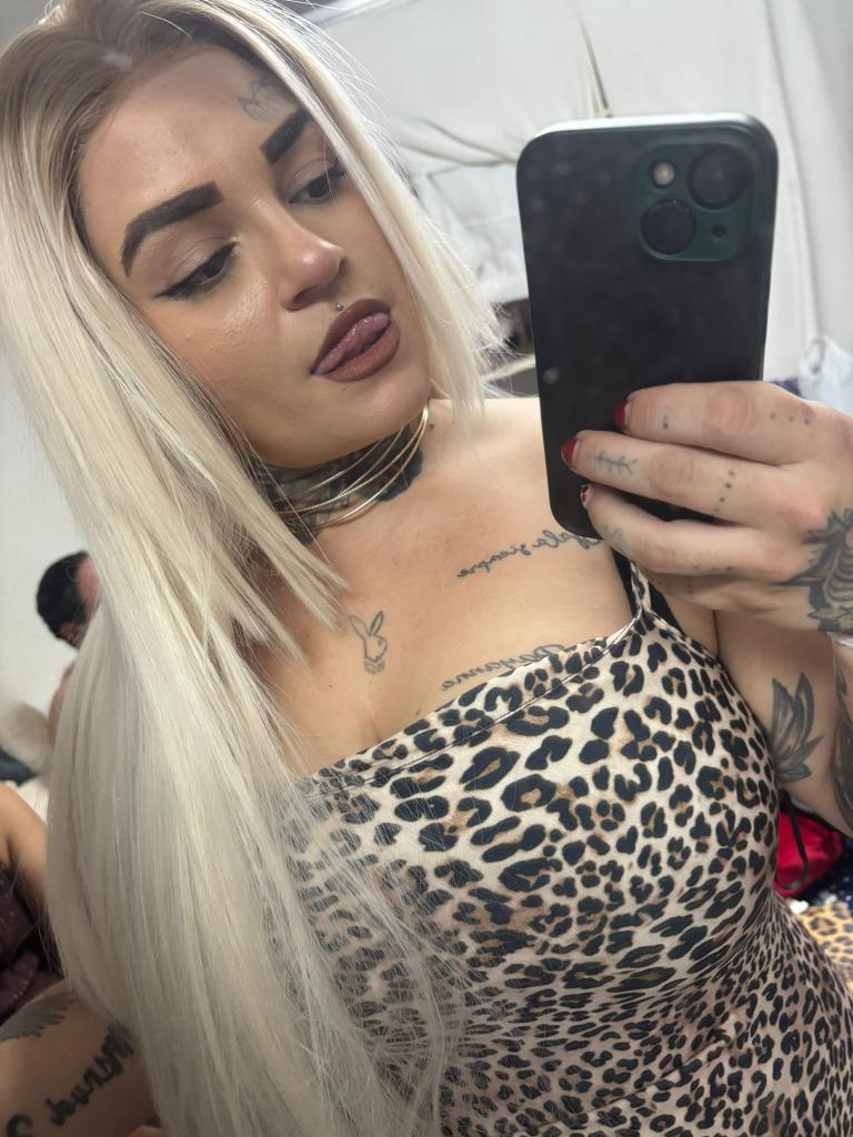 Chica busca chico en Cádiz: 