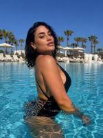 648981770: Chica busca chico en Pontevedra