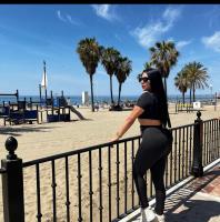 647163074: Chica busca chico en Málaga