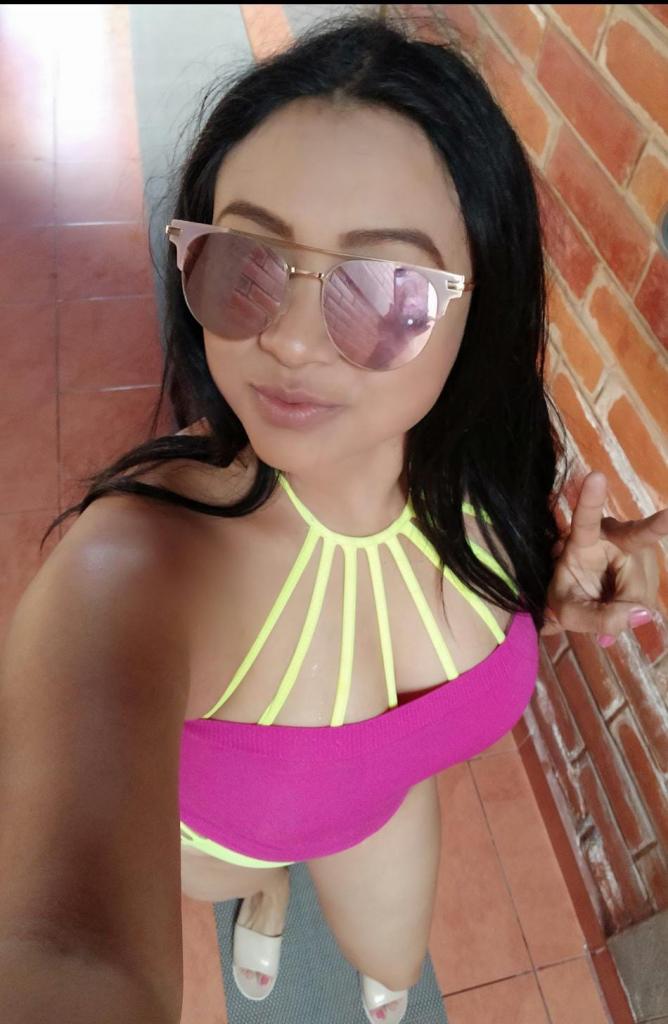 Chica busca chico en Almería: 