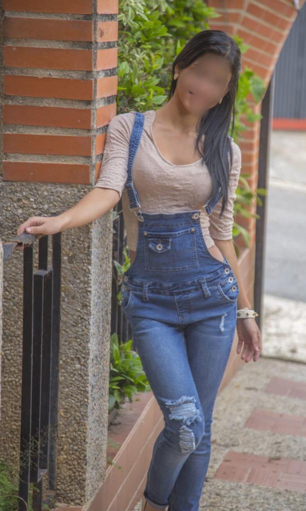 633222541: Chica busca chico en La Coruña