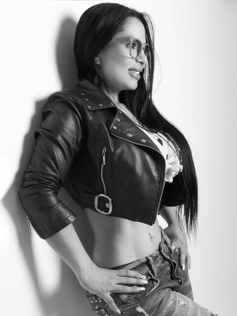 632161699: Chica busca chico en Lugo