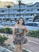 695318810: Chica busca chico en Barcelona