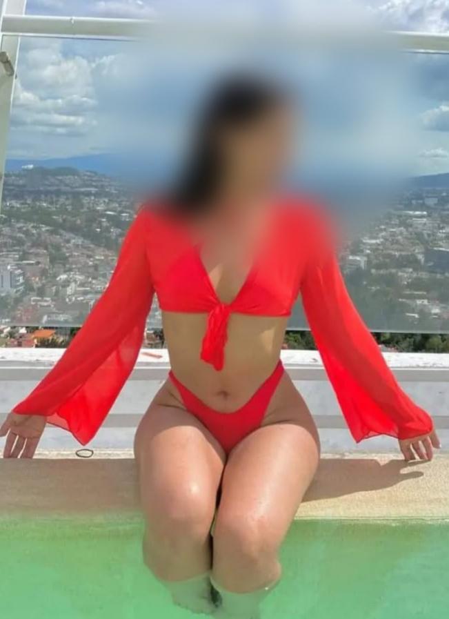 Chica busca chico en Ibiza: 