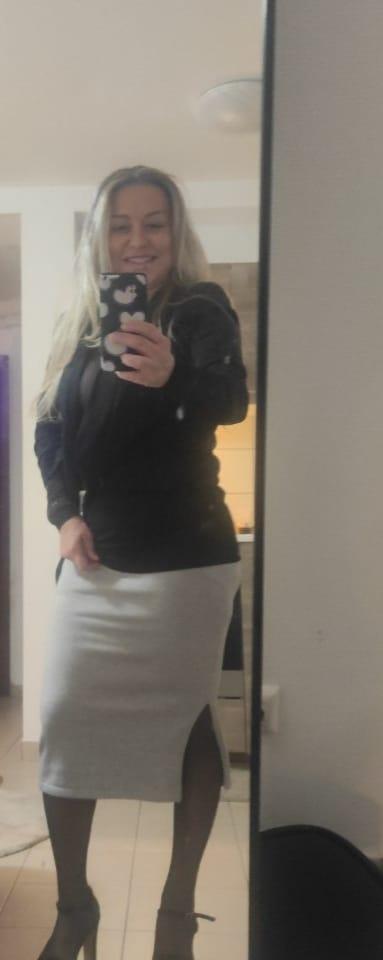 Chica busca chico en Cádiz: 