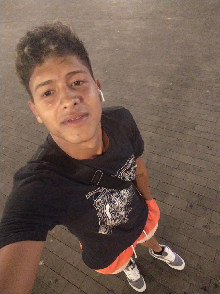 Chico busca chica en Tenerife: 