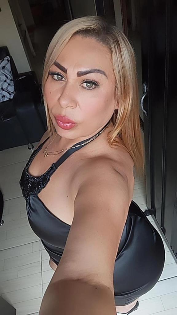 614676991: Chica busca chico en Barcelona