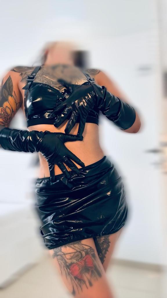 Chica busca chico en Barcelona: 