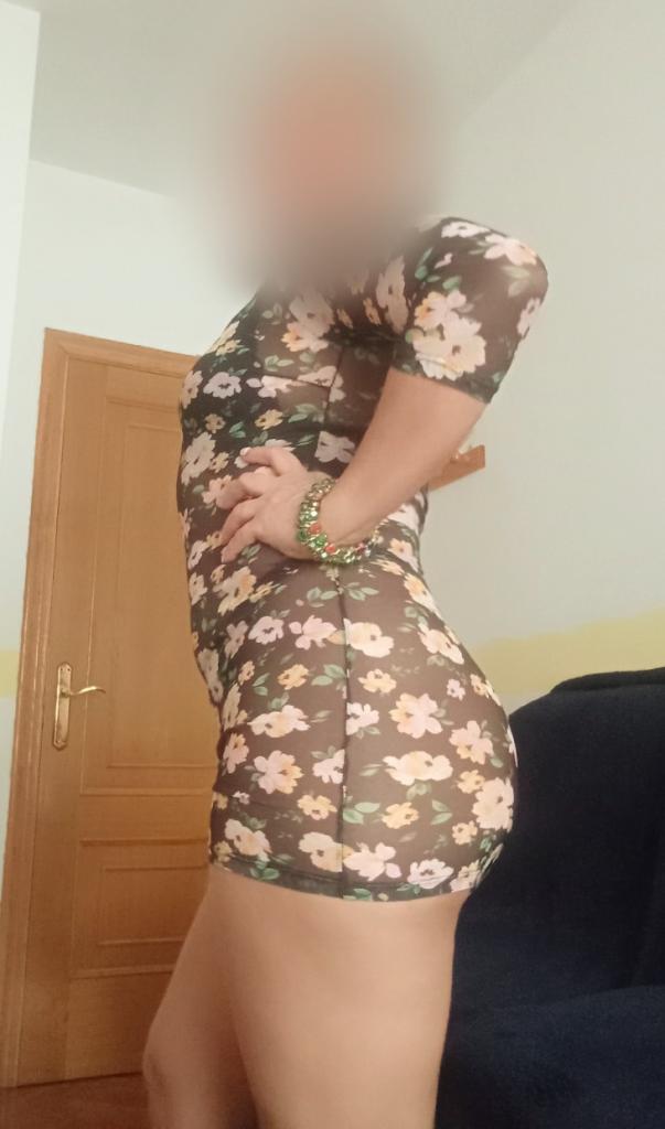 641264300: Chica busca chico en Tenerife