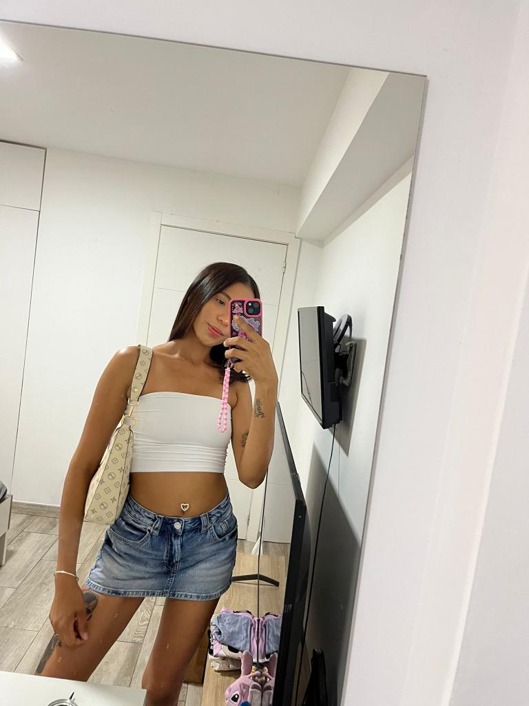 647241543: Chica busca chico en Mallorca