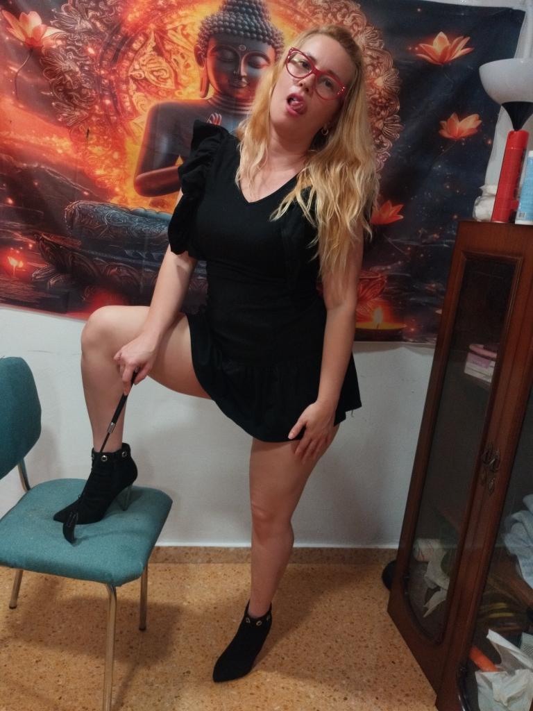 Chica busca chico en Alicante: 