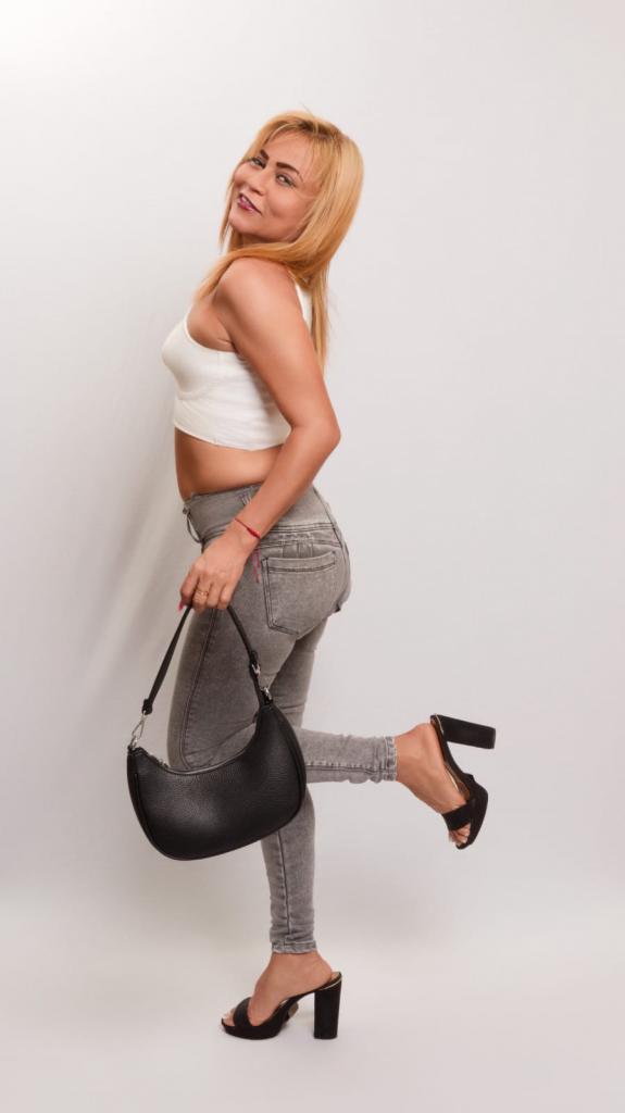 Chica busca chico en Tenerife: 