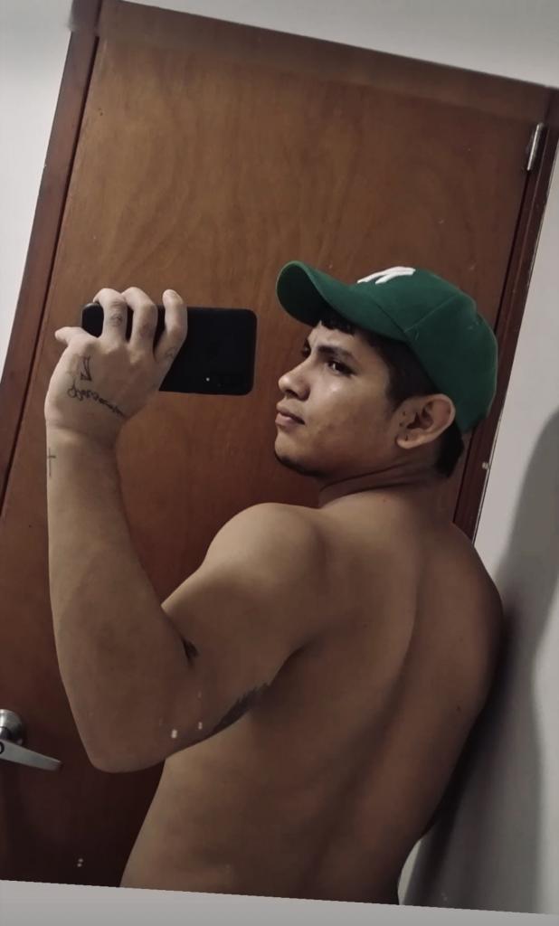 613637662: Chico busca chica en Pontevedra