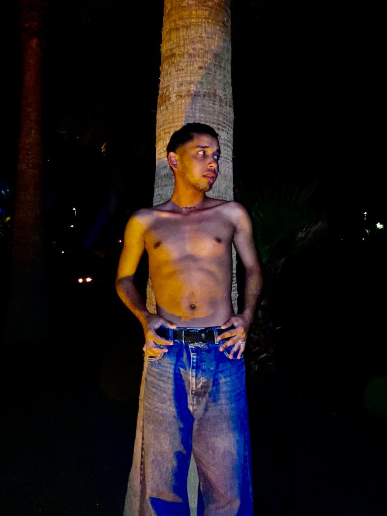 687161523: Chico busca chica en Sevilla