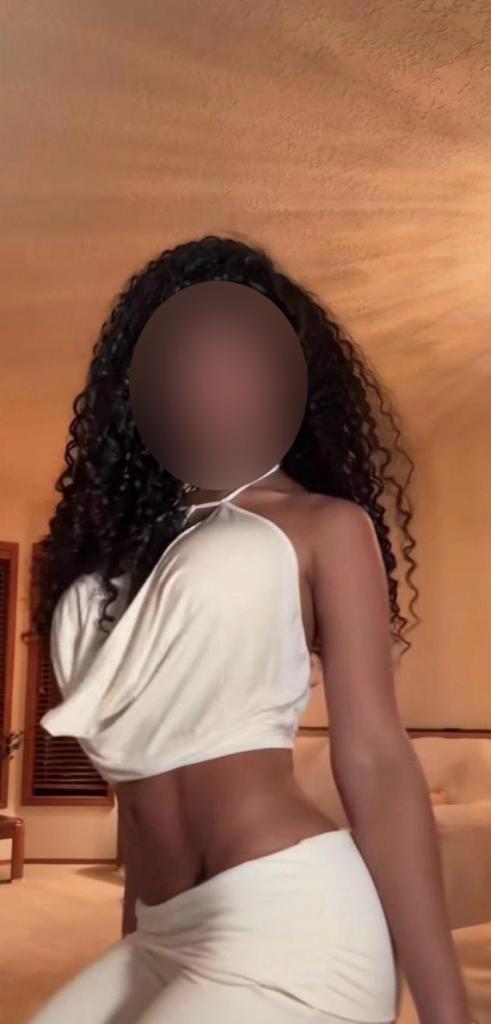 Chica busca chico en Almería: 