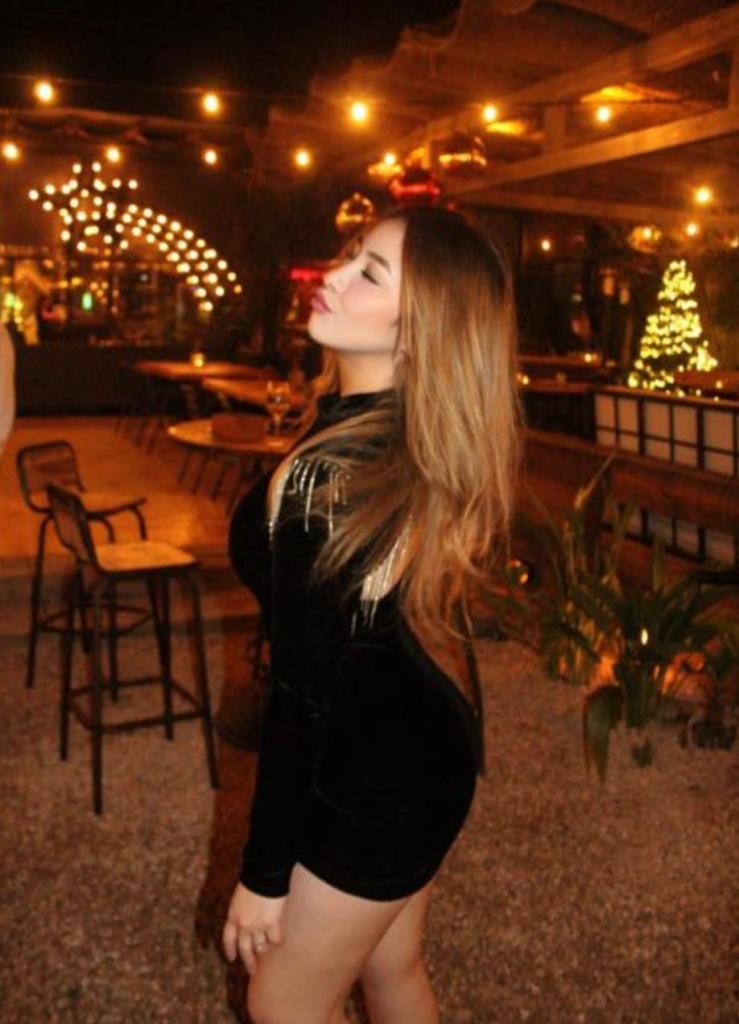 602864222: Chica busca chico en Ibiza