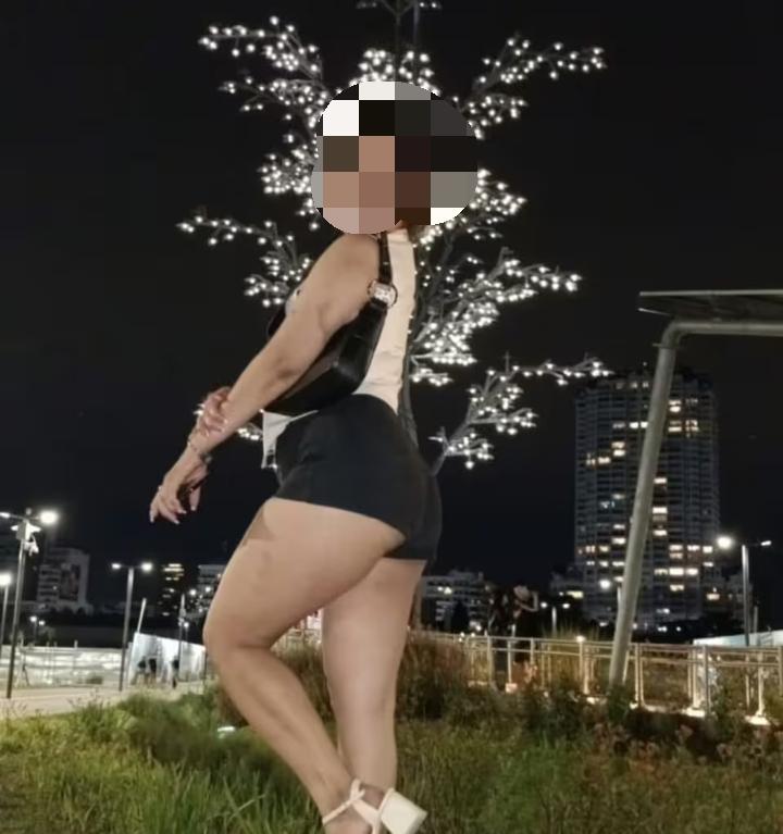 Chica busca chico en Sevilla: 