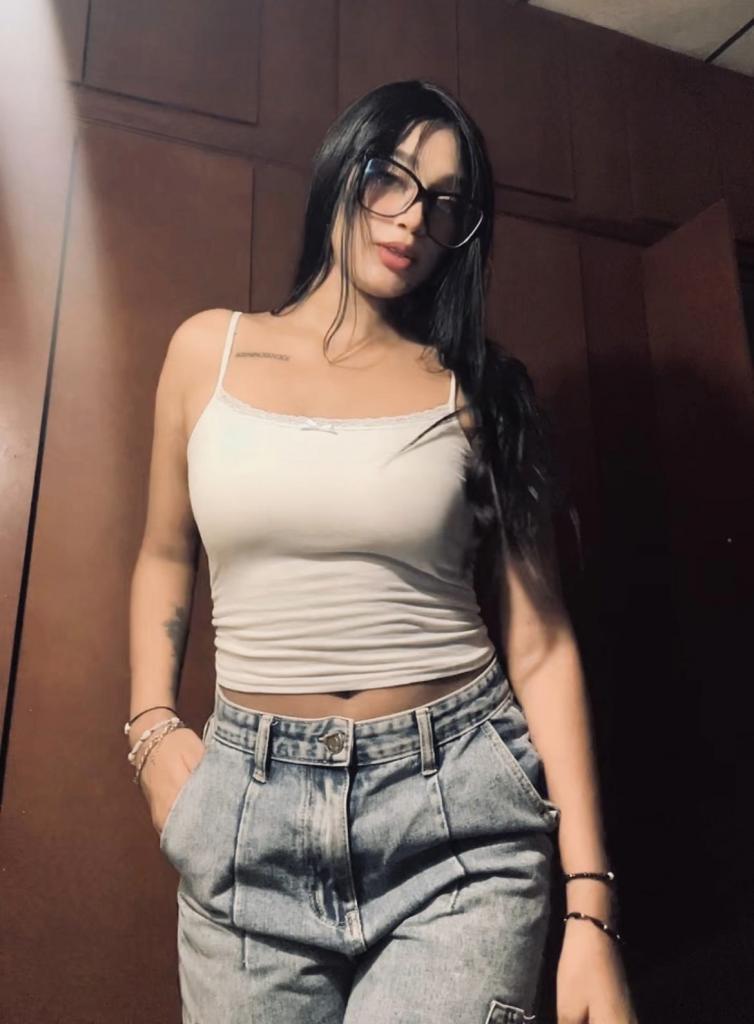 Chica busca chico en Granada: 