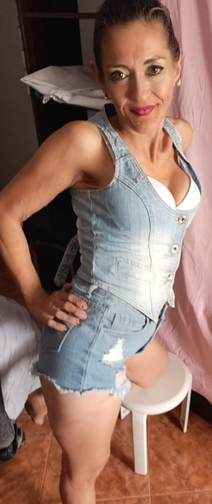 Chica busca chico en Sevilla: 