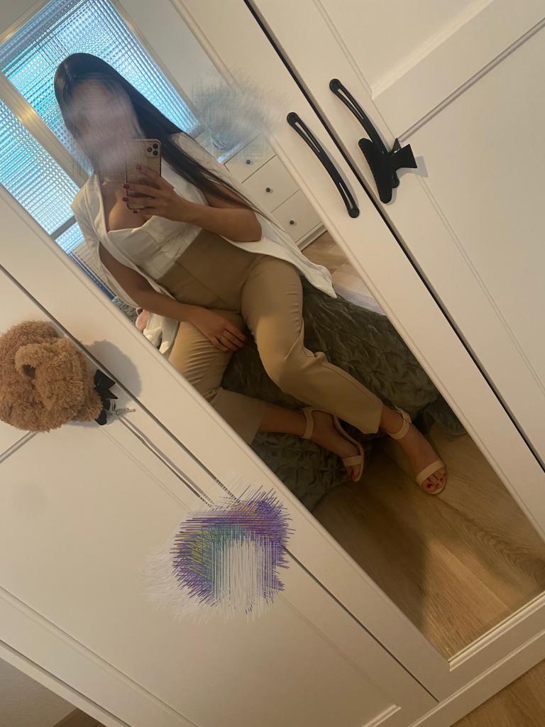 603990249: Chica busca chico en Orense