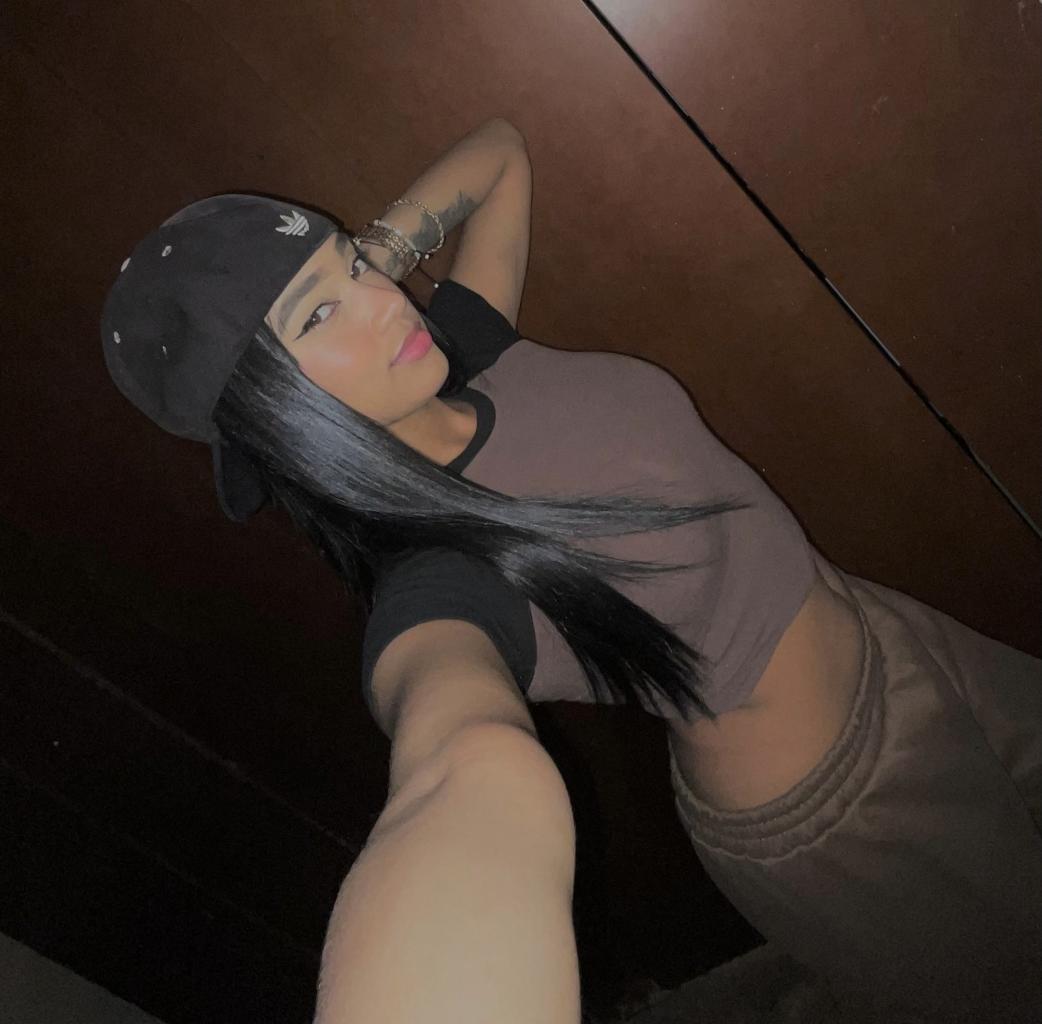 Chica busca chico en Granada: 