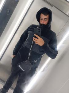 672465563: Chico busca chica en Cádiz