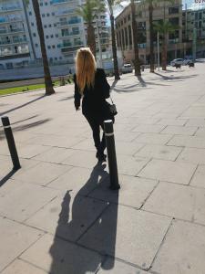 611557938: Chica busca chico en Alicante