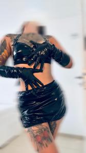 632677891: Chica busca chico en Barcelona