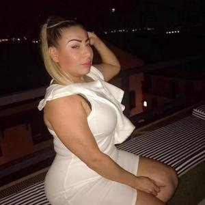 614676991: Chica busca chico en Barcelona